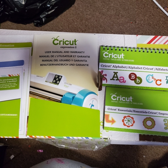 Cricut - Picture 5 of 5